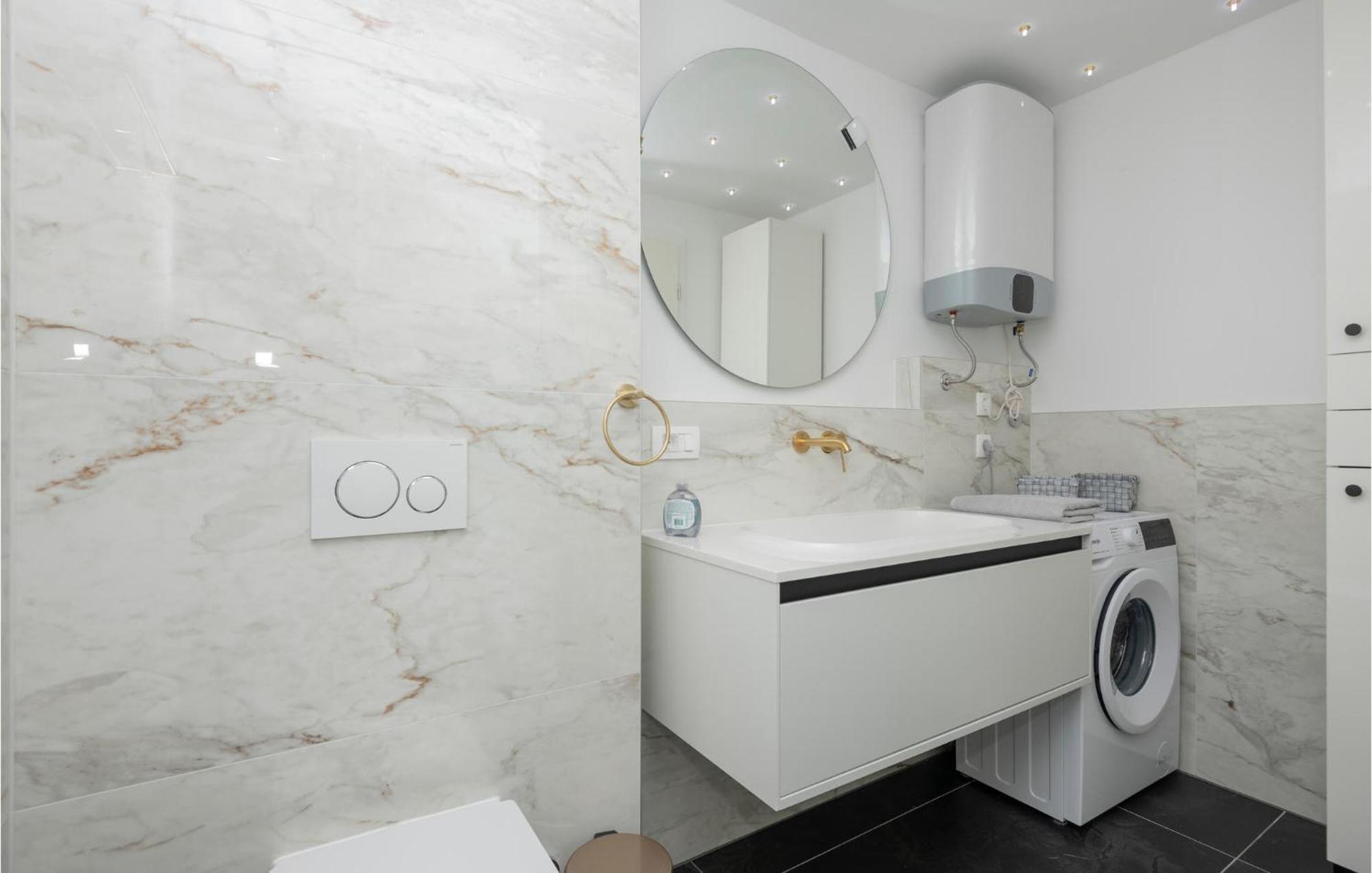 Stunning Apartment In Tucepi With Kitchen Dış mekan fotoğraf