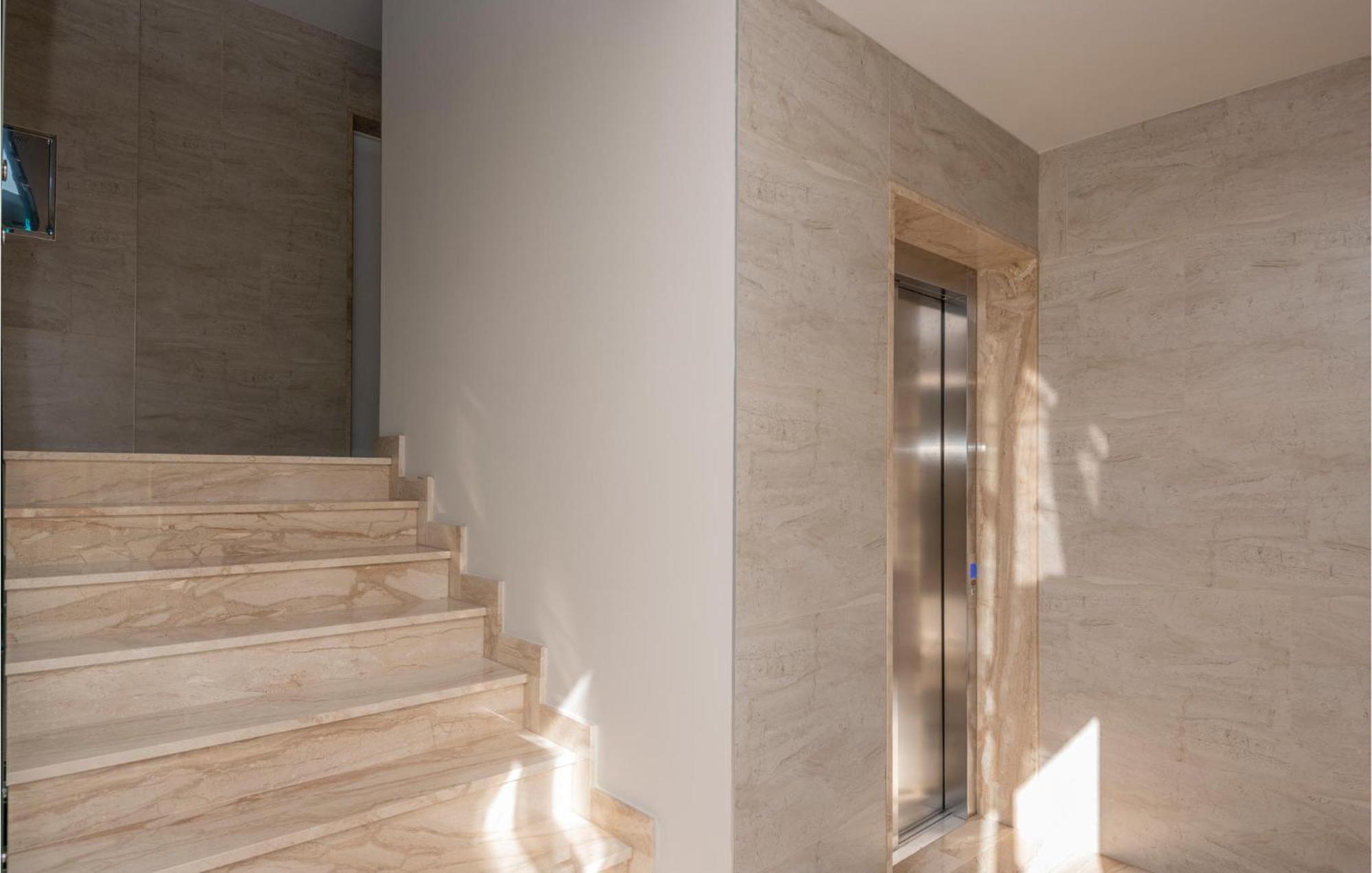 Stunning Apartment In Tucepi With Kitchen Dış mekan fotoğraf